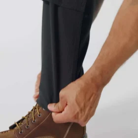 Herren-Arbeitshose mit schmal zulaufendem Schnitt, „Rugged Flex Duck“-Material und doppelten Knieverstärkungen