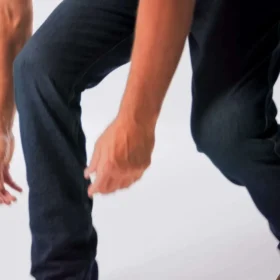 Herren-Arbeitsjeans mit lockerer Bootcut-Passform und „Rugged Flex“-Technologie